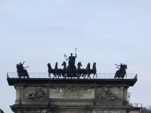 ミラノ凱旋門　ナポレオン像.JPG