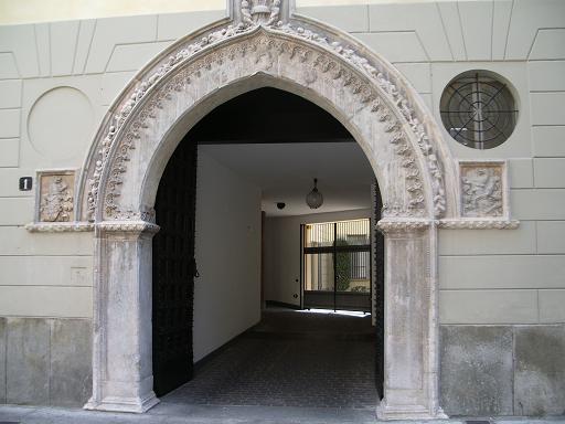 中世の門.JPG